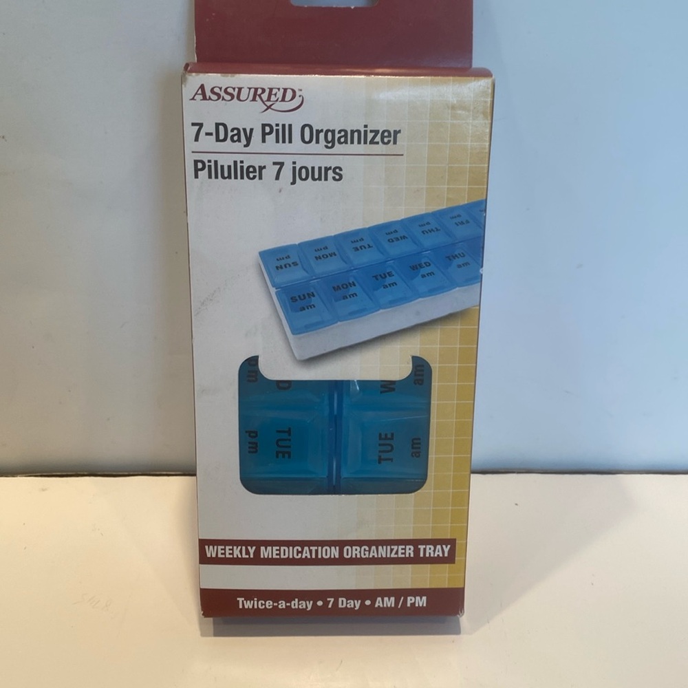 NIB 7-Day Pill Organizer